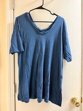 J. Jill Blue Double-V Elbow Sleeve Tunic